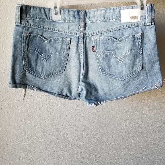 Levi's jean shorts - Picture 8 of 8
